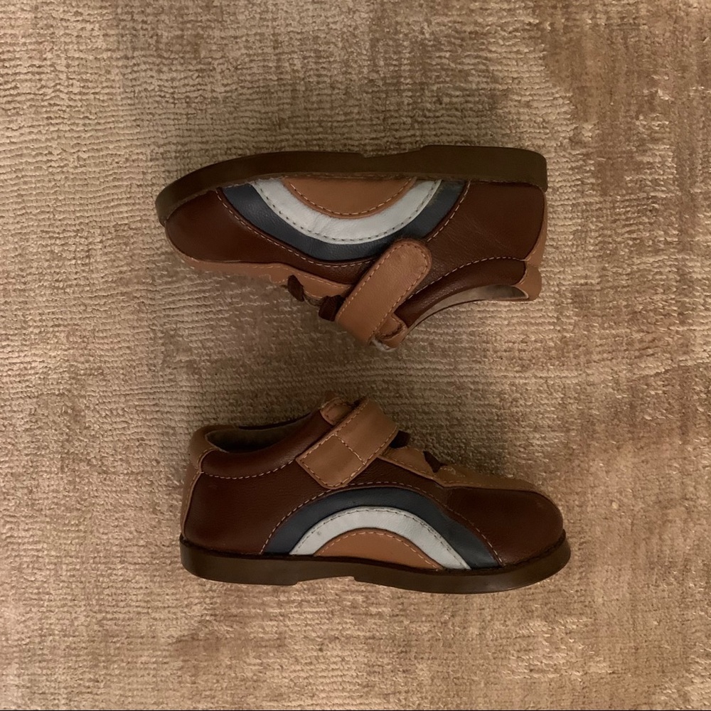 See Kai Run baby boy or girl leather shoes size 6